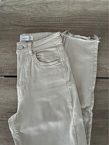 Stradivarius Slim Fit Mom Jean