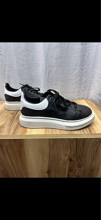 Alexander McQueen Unisex