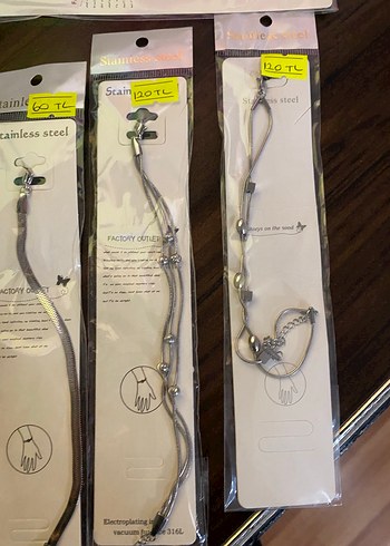 Gri Zincir Detaylı Kadın El Zinciri - Görsel 3