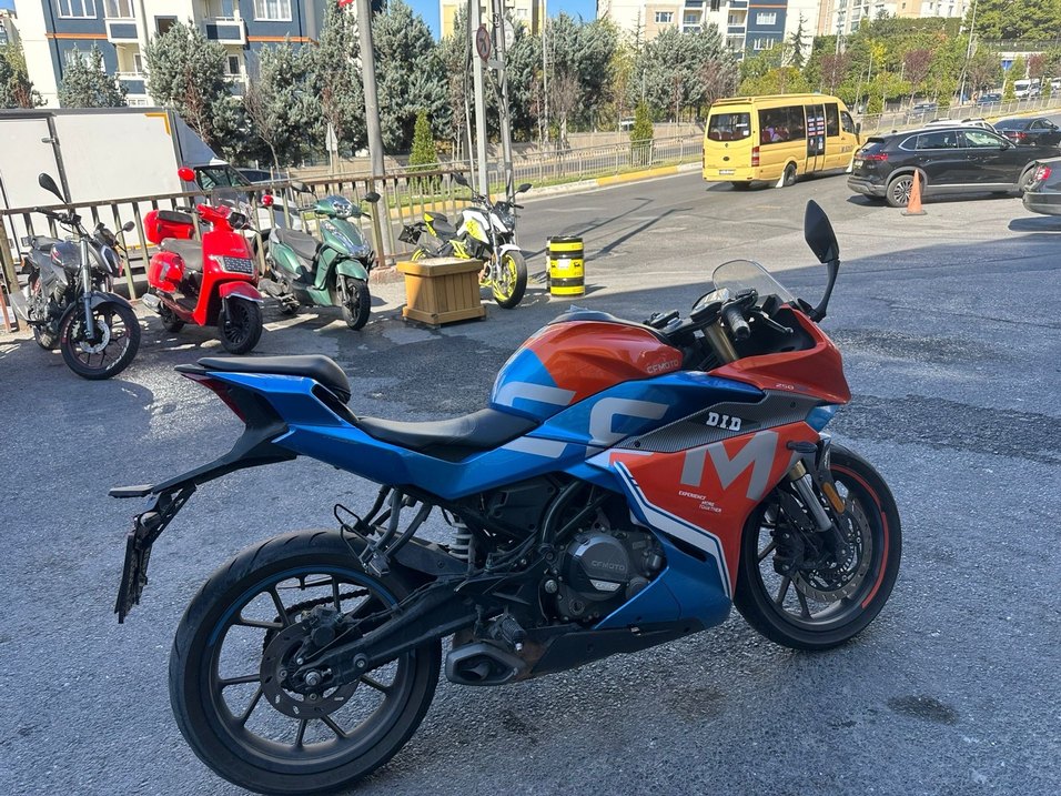 SR250 Motosiklet - Görsel 2