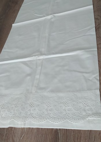 Beden delik işi Nakışlı Beyaz Gri Yatak Örtüsü