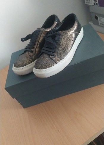 Kırmızı fiyatı farklı Deri Kadın Dolgu Topuk Ayakkabı - Görsel 5