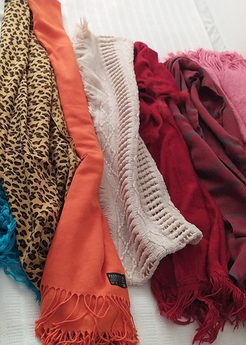 Renkli Püsküllü Kadın Fular - Görsel 2