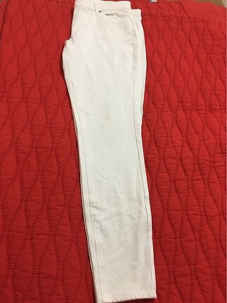 Temiz.H M orjinaldir tertemiz ligralı. Rahat bir pantalon