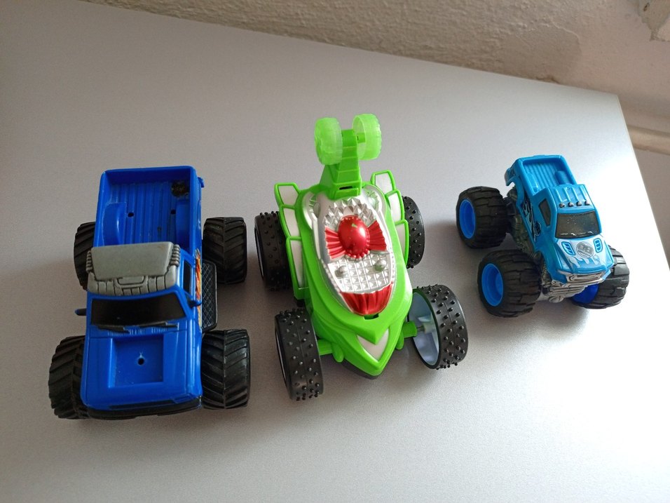 Renkli Oyuncak Araba Seti - Görsel 3