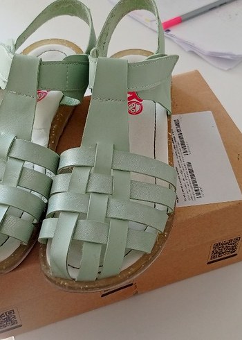 Kız Çocuk Yeşil Dolgu Topuklu Sandalet