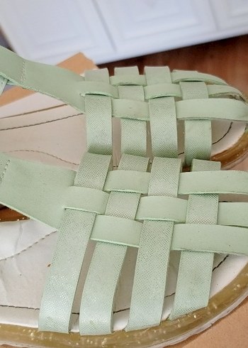 LC Waikiki Kız Çocuk Yeşil Dolgu Topuklu Sandalet