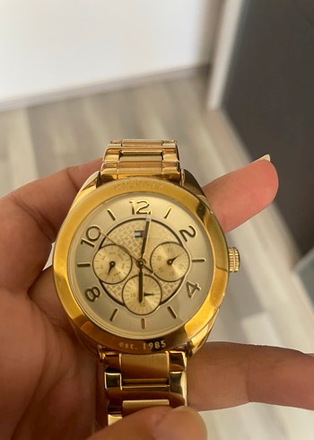 Beden HILFIGER Klasik Parlak Altın Kadın Kol Saati