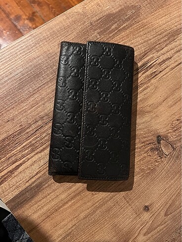 Gucci cüzdan