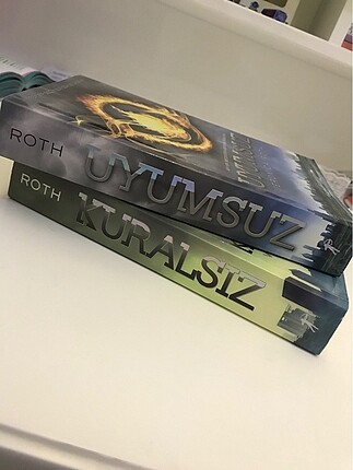 Uyumsuz / Kuralsız