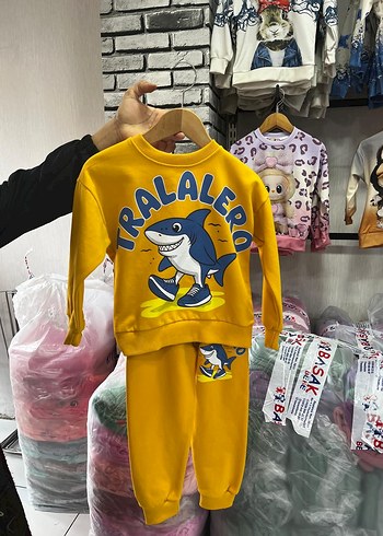 Renkli Baskılı Sarı Erkek Bebek Eşofman Takımı - Görsel 2