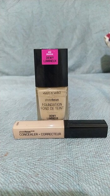 wet n wild fondöten ve concealer