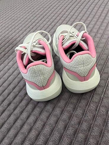 31 Beden Adidas çocuk ayakkabı