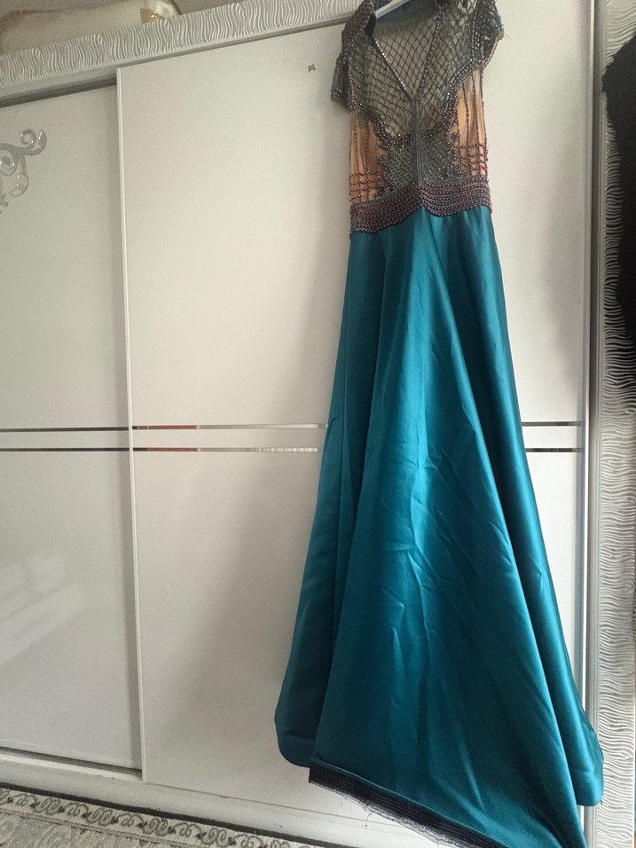 İnci İşlemeli Turkuaz Uzun Abiye Elbise - Görsel 2