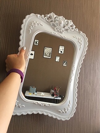Ayna beyaz