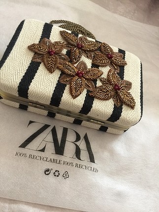 Zara İşlemeli çanta