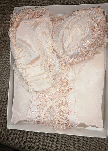 Diğer İnce İşlemeli Pembe Vintage Uzun Gecelik Takımı