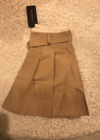 36 Beden Bej Mini Etek, Kemerli, Gevşek Kesim