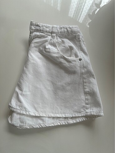 Bershka marka kadın şort - Görsel 6