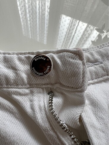 Bershka marka kadın şort - Görsel 8