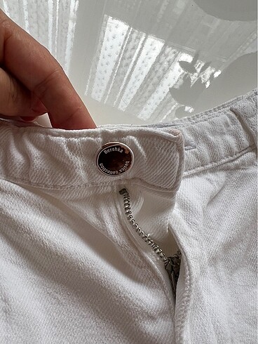 Bershka marka kadın şort - Görsel 7