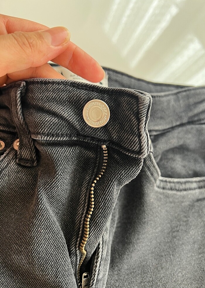 Zara marka jean pantolon - Görsel 3
