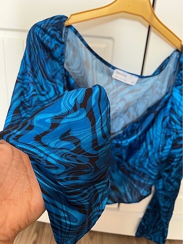 38 Beden Bershka marka kadın crop ustluk