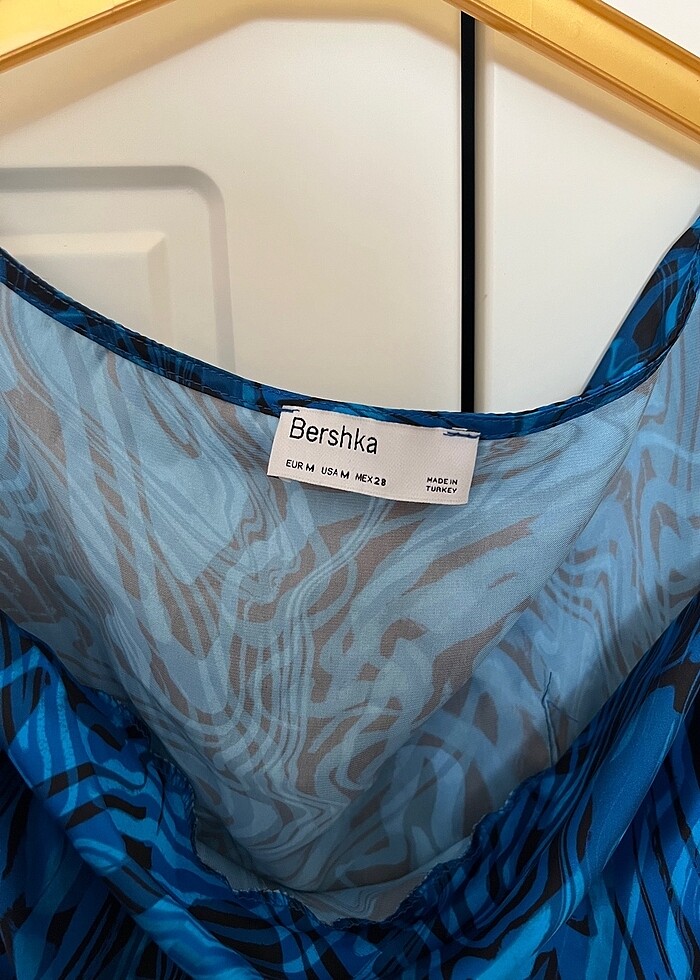 Bershka marka kadın crop ustluk - Görsel 2