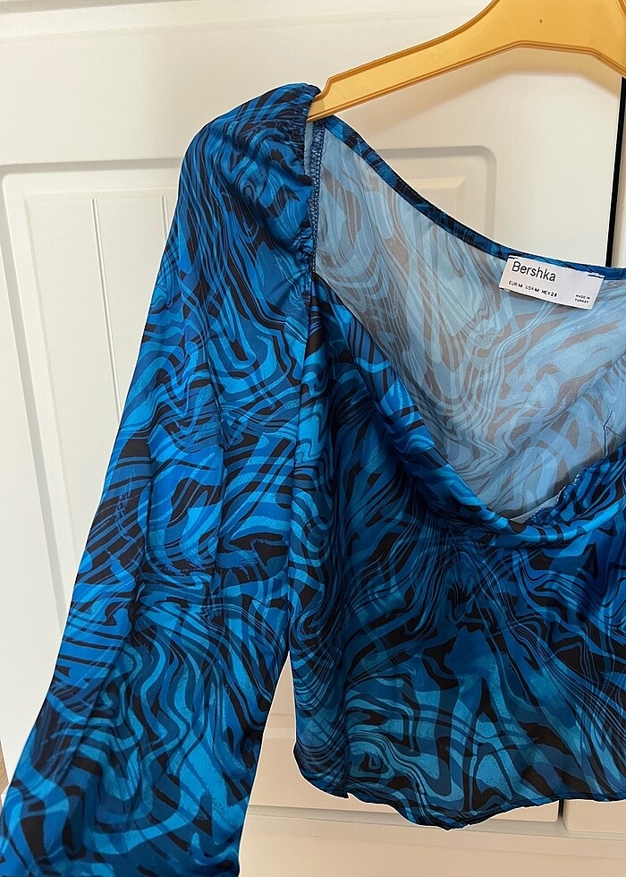 Bershka marka kadın crop ustluk - Görsel 4