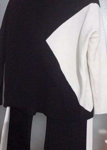 Kadın Siyah Beyaz Yüksek Yaka Triko Kazak - Görsel 3