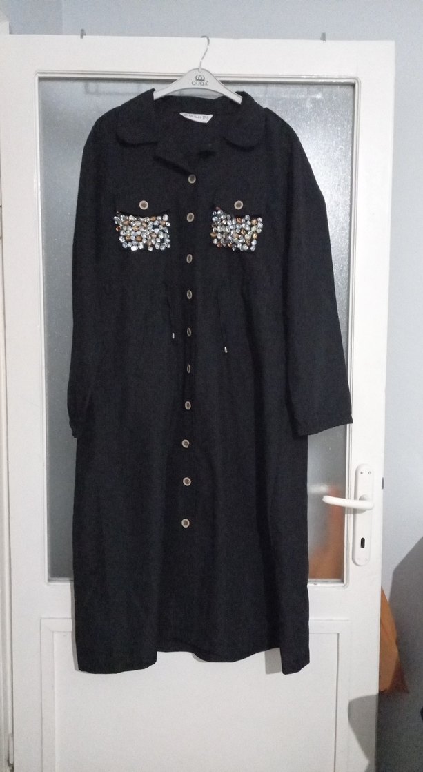 Uzun Kollu Siyah Nakışlı Kadın Tunik - Görsel 3