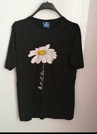Papatya desenli siyah salaş tshirt 