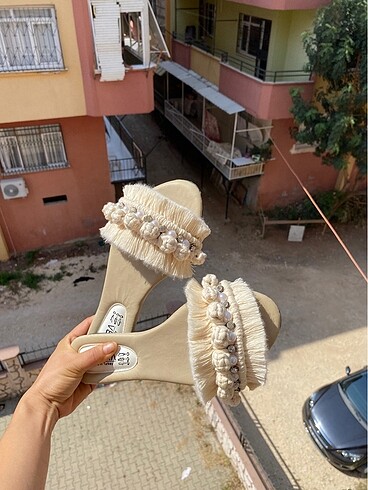 Taşlı terlik