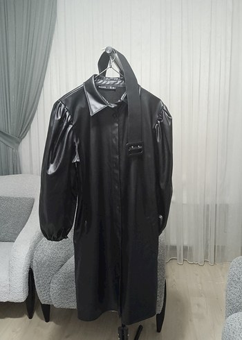 Kemerli, balon Kollu Siyah Deri mini elbise - Görsel 5