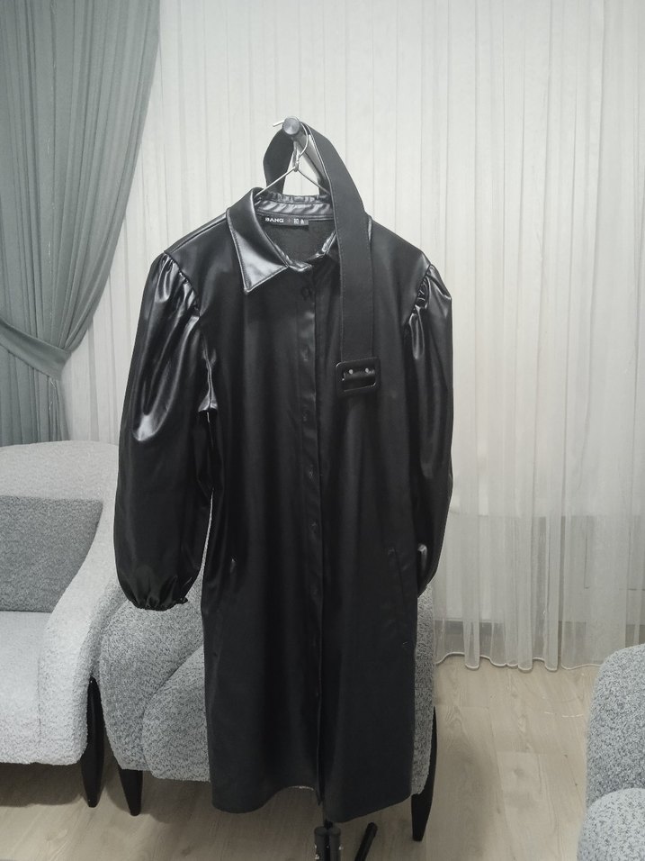 Kemerli, balon Kollu Siyah Deri mini elbise - Görsel 5