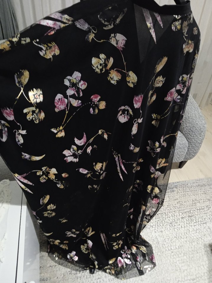 Uzun Siyah Çiçek Desenli Bohem abaya - Görsel 4