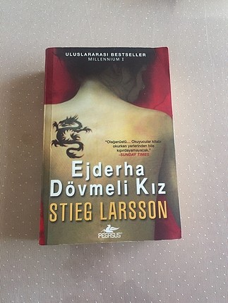 Ejdarha Dövmeli Kız