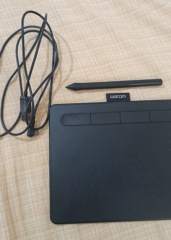 Wacom Siyah Grafik Tablet ve Kalem