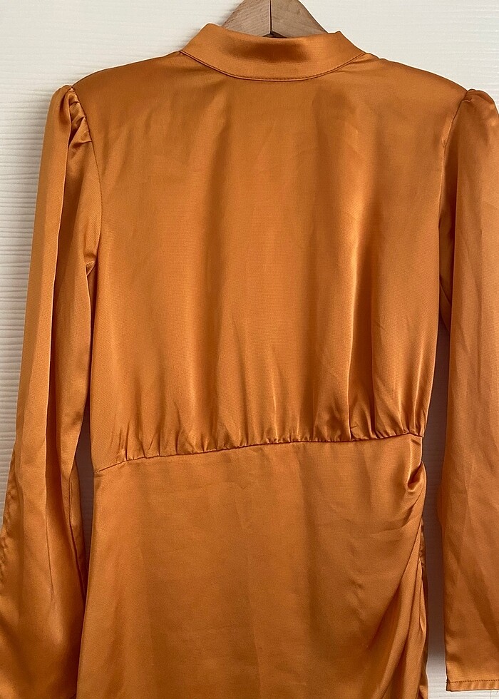 Turuncu Saten Elbise - Görsel 2