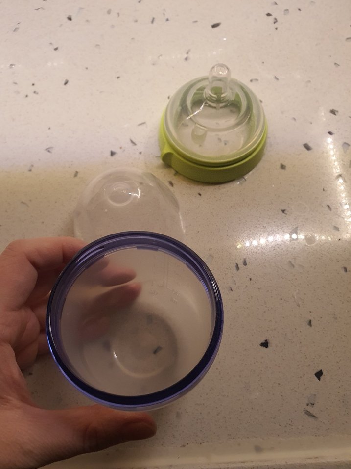 comotomo Bebek Biberonu, Şeffaf Kapaklı - Görsel 3