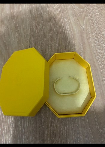 Beden Swarovski Kutu