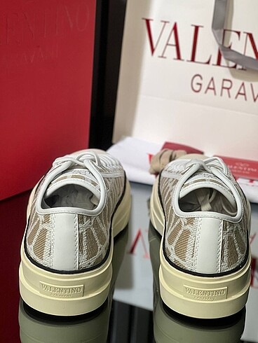 40 Beden ten rengi Renk Valentino Sneaker Ayakkabı