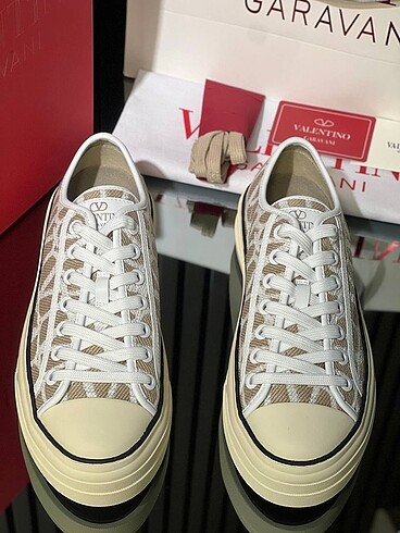 40 Beden Valentino Sneaker Ayakkabı