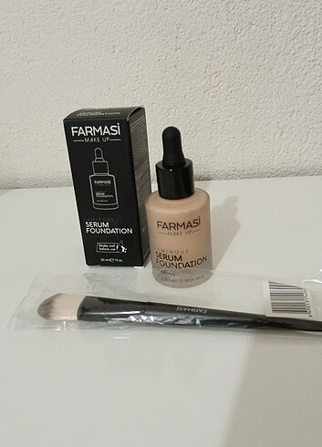 Serum fondöten ve fondöten fırçası