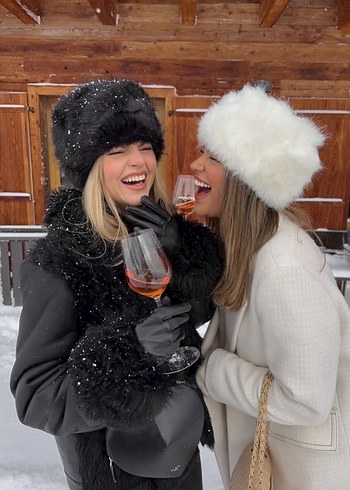 Siyah Kürklü Rus Kadın Karpak Şapka - Görsel 2