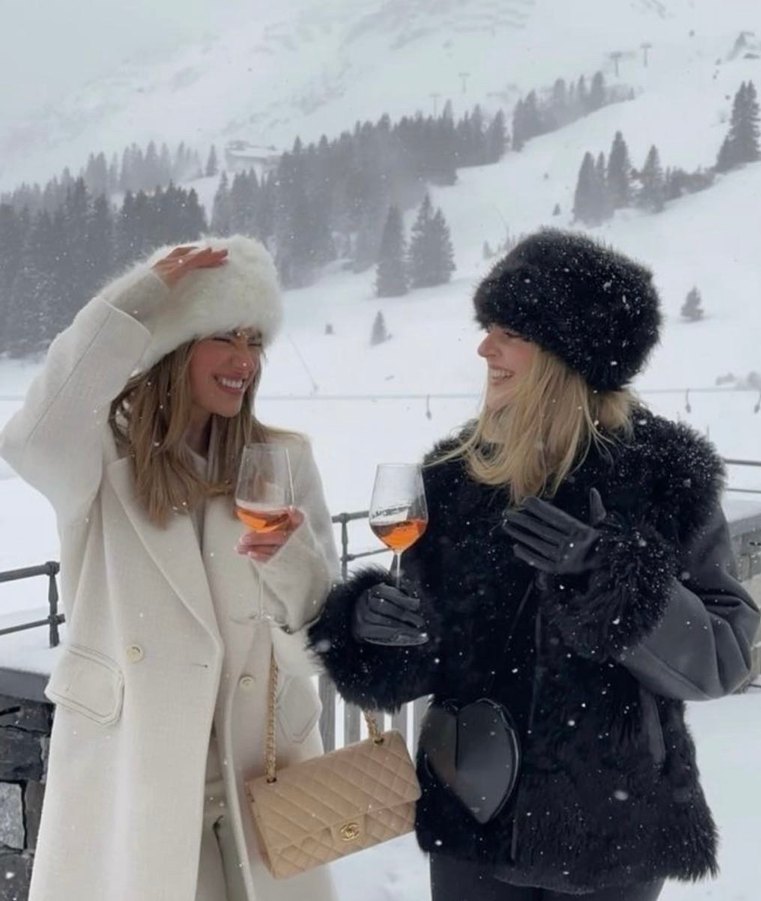 Siyah Kürklü Rus Kadın Karpak Şapka - Görsel 3