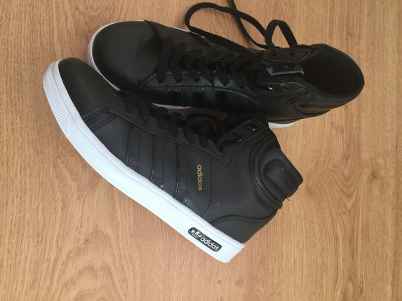 Adidas ayakkabı 