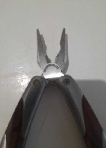 Çok Fonksiyonlu Ahşap Saplı Pense - Görsel 3