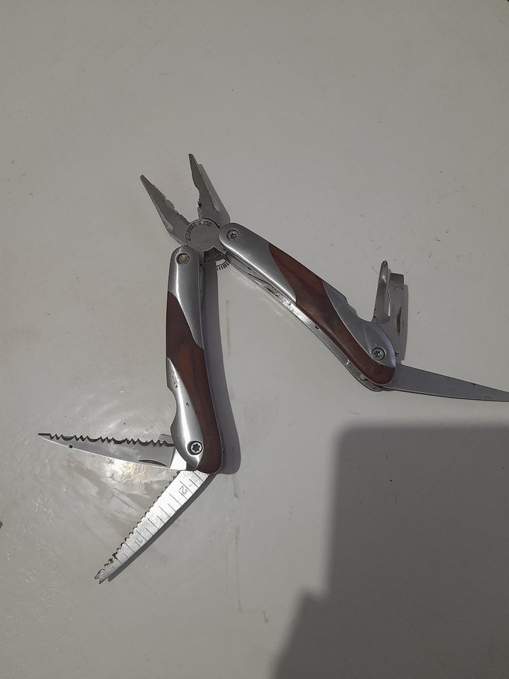 Çok Fonksiyonlu Ahşap Saplı Pense - Görsel 2