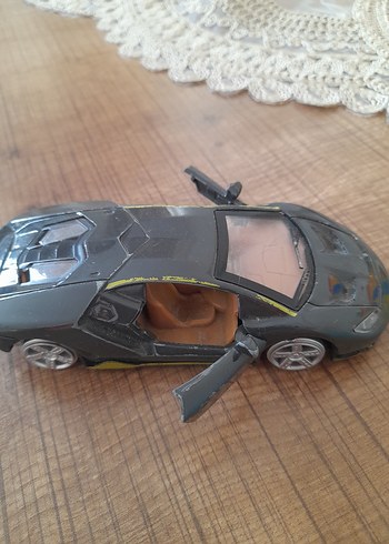 Koyu Siyah Kapı Açılır Oyuncak Araba - Görsel 6